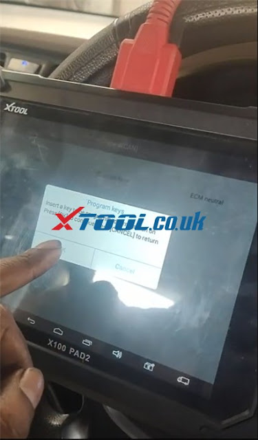 Program Hyundai i20 Smart Key with Xtool X100 Pad2 09