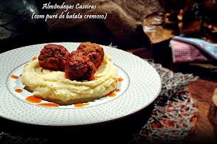 Almôndegas Caseiras (com puré de batata cremoso) 
