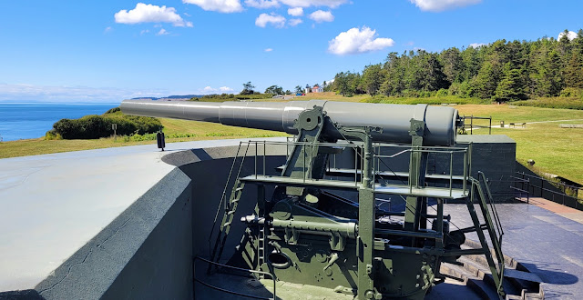 The cannon at Fort Casey State Park