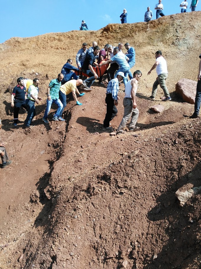 Mermer ocağındaki su birikintisine giren 2 genç boğuldu.