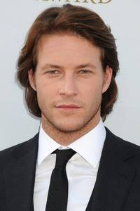 Luke Bracey Profile Pics Dp Images