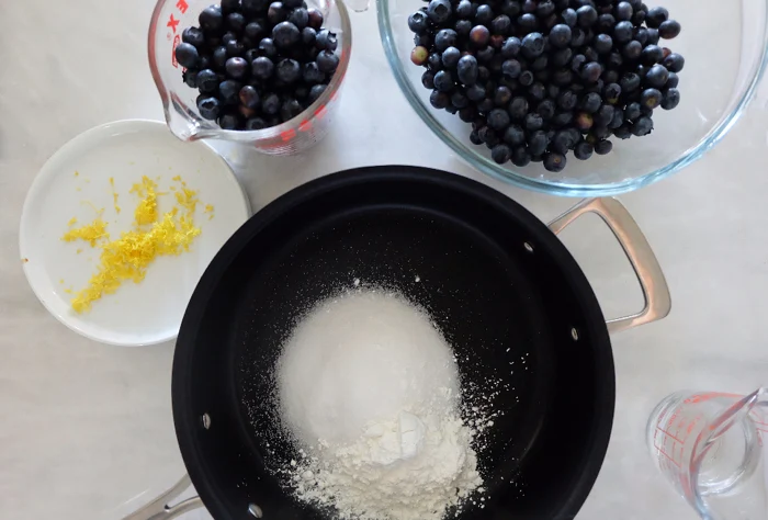 fresh blueberry pie filling ingredient prepping