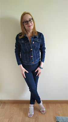 How to wear jeans total look?