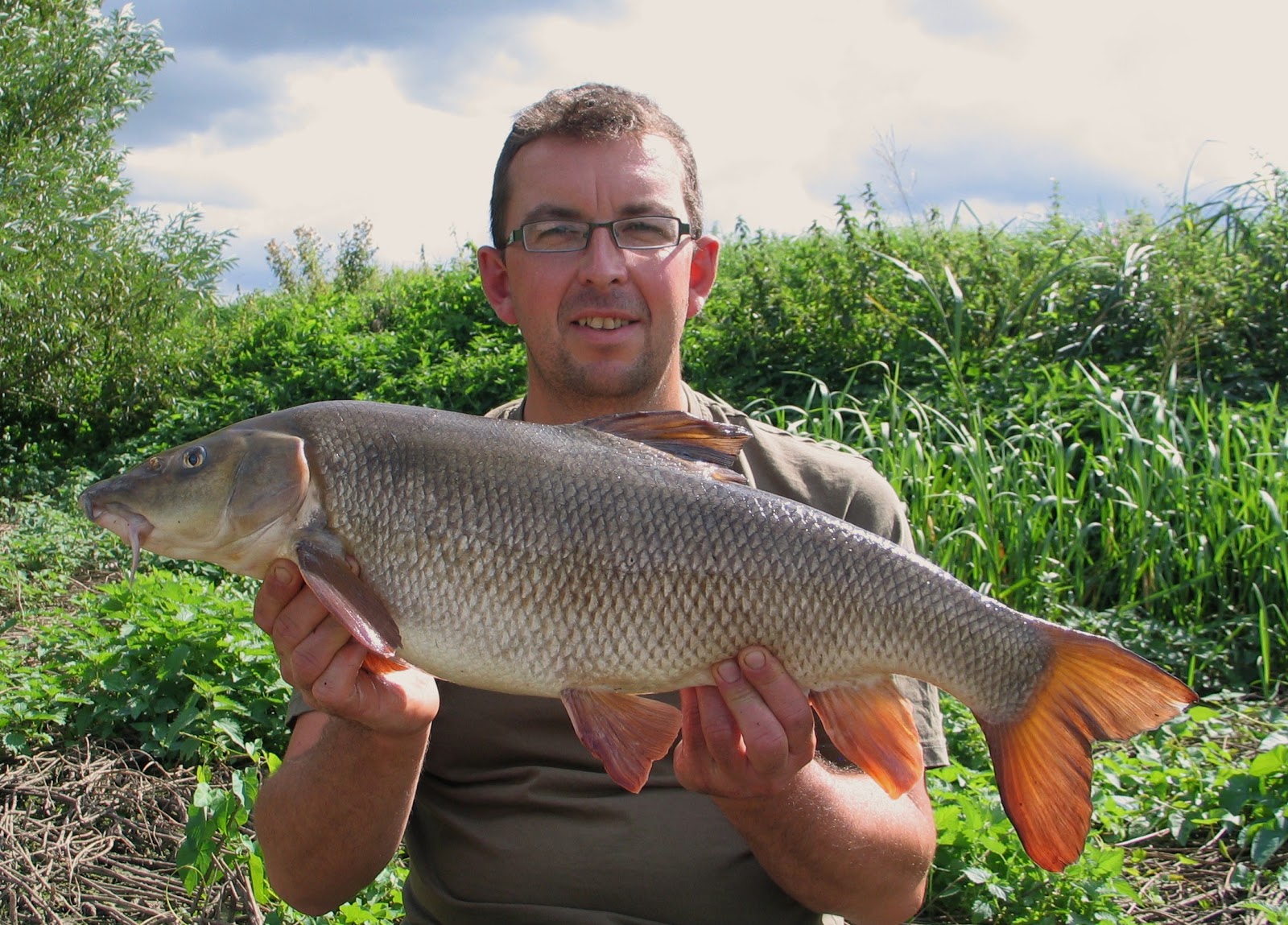 A Specialist Anglers Diary: River Soar barbel - Pastures new