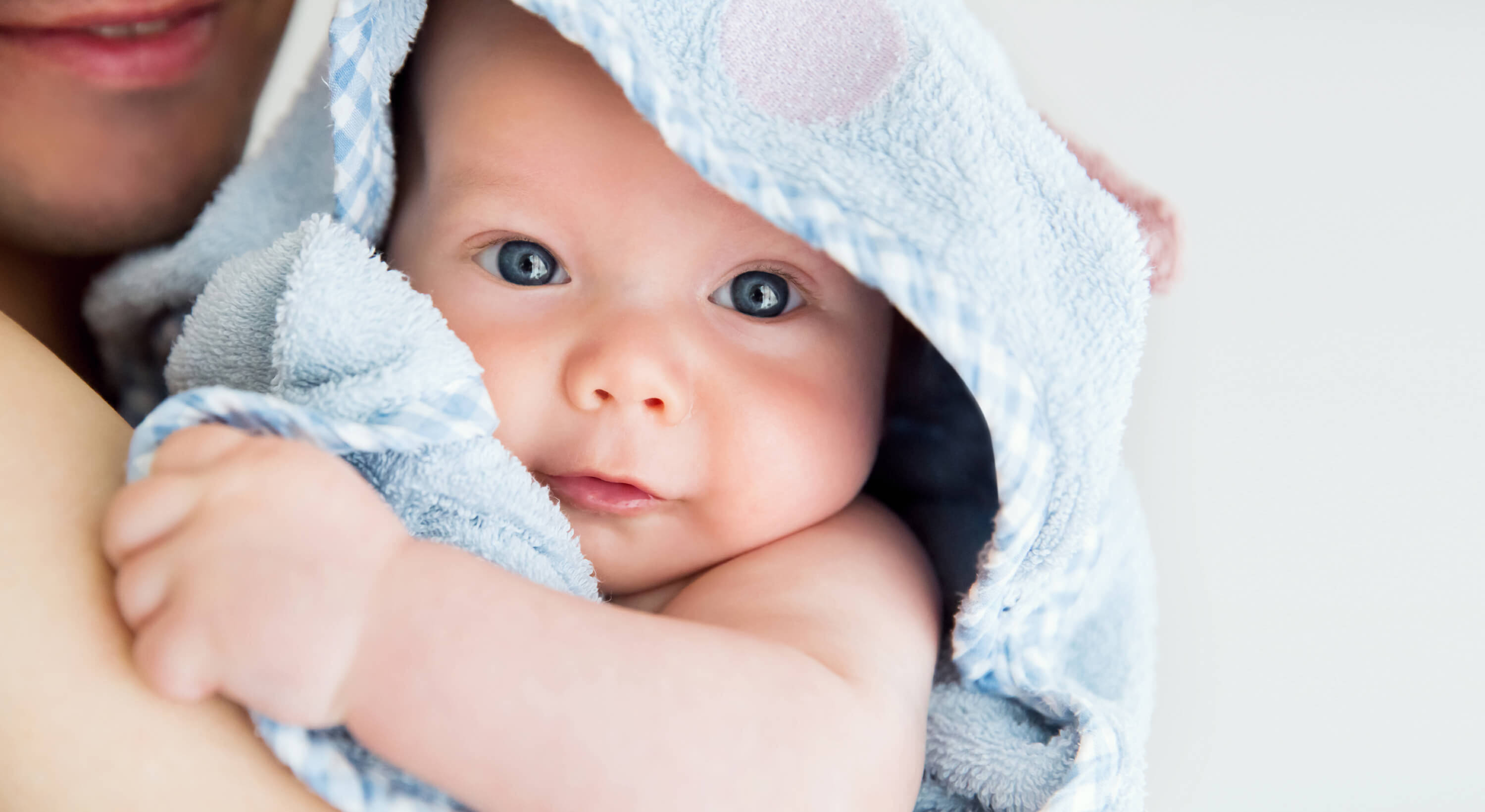 Mejores esponjas para bañar con delicadeza a los bebés·
