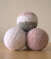 http://www.ravelry.com/patterns/library/oh-balls