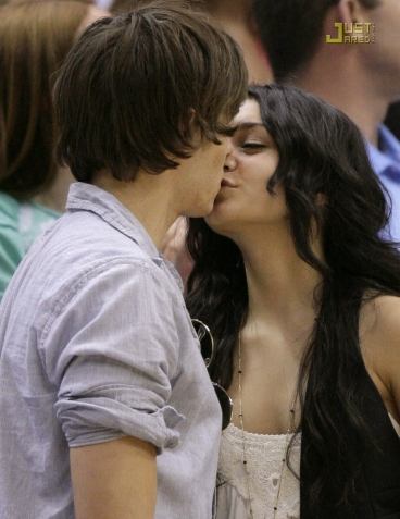 Vanessa Hudgens And Zac Efron