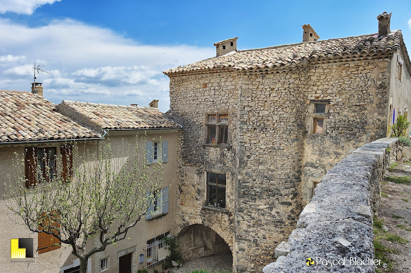 vieux village de banon photo pascal blachier