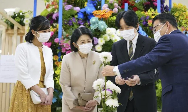 Crown Prince Akishino, Crown Princess Kiko, Princess Kako and Princess Akiko visted flower show in Tokyo
