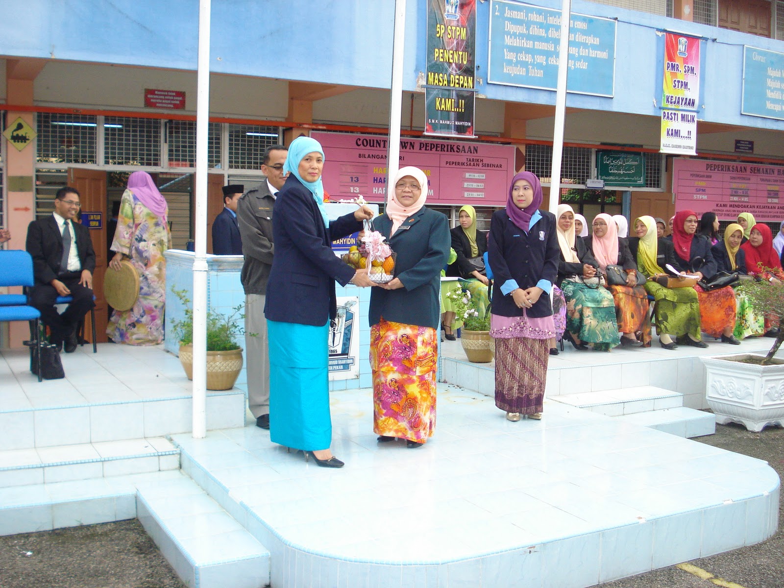 SMK MAHMUD MAHYIDIN (Sekolah Bestari Luar Bandar): Hari 