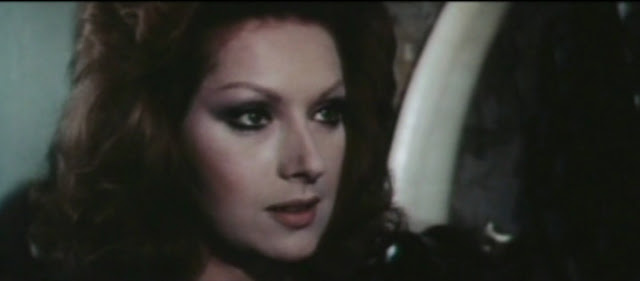 Helga Line (countess) in Vampires Night Orgy (1973)