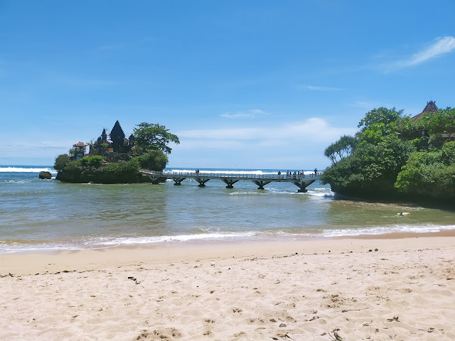 Pantai Balekambang