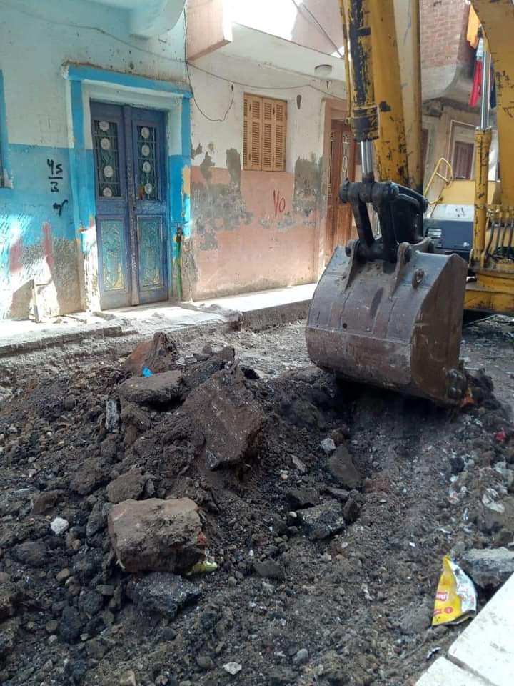 محافظ كفر الشيخ يتابع أعمال المرحلة الأولى لرصف عدد من شوارع مدينة فوه