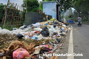 Menjaga Kebersihan Dengan Membuang Sampah Pada Tempatnya Adalah Tanggung Jawab Bersama