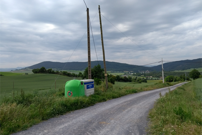 Parcelaria al otro lado de la carretera