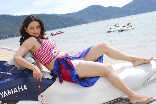 Aadu Aata Aadu Kannada Hot Movie Stills hot images