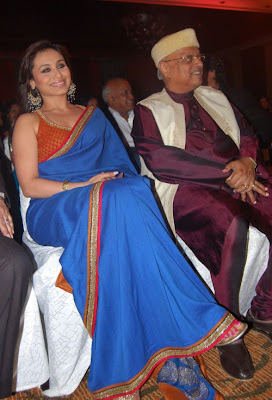 Rani Mukerji with Yash Chopra, Kiran Shantaram and Jeetendra at the V.Shantaram Awards 2009