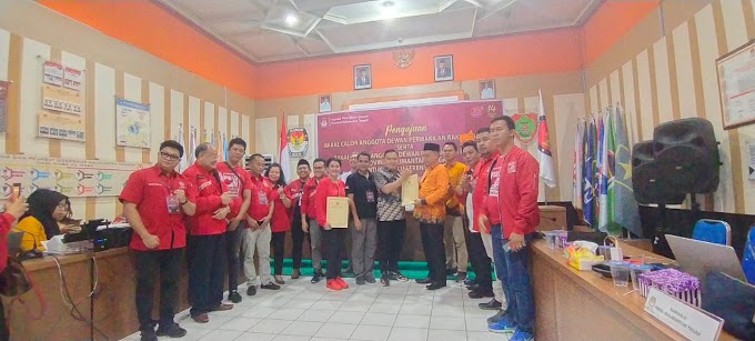 PSI KE KPU KALTENG MENYERAHKAN BERKAS PENDAFTARAN DAN NAMA BACALEG PADA PILEG 2024 MENDATANG