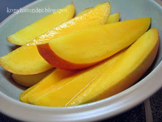 fresh-mango-slices