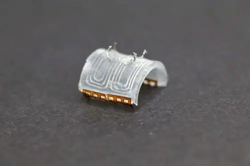 Minuscule electromagnetic robot runs quick and once again shapes in the wake of being crunched