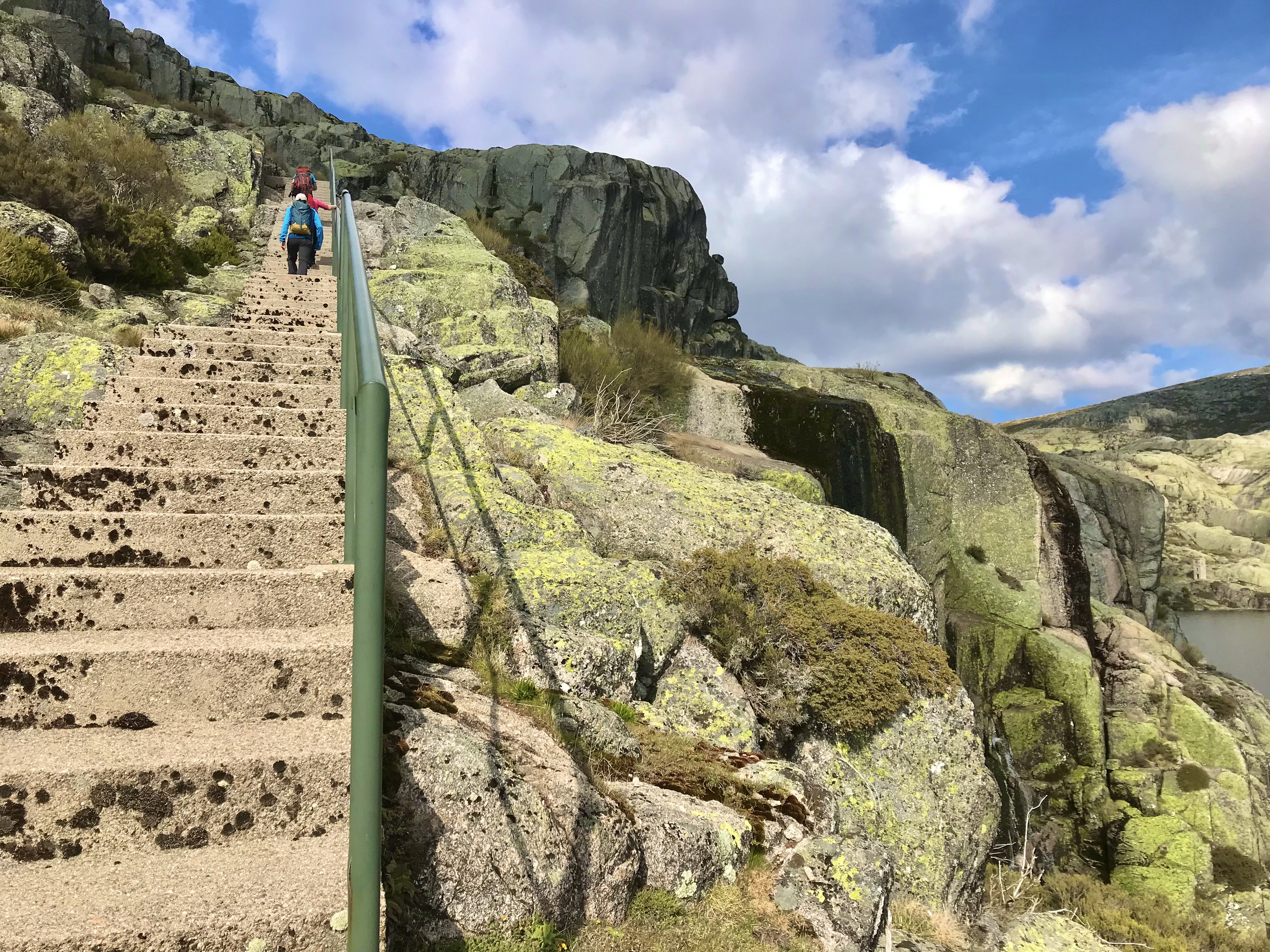 Serra da Estrela, Rota da Garganta de Loriga, PR5SEI, Portugal, Covão do Meio, Covão do Boieiro, Covão da Areia, Covão da Nave, Loriga, Seia, Torre, Covão das Quelhas, Lagoa do Serrano, Vale Glaciar, trilho, trekking, walking, hiking