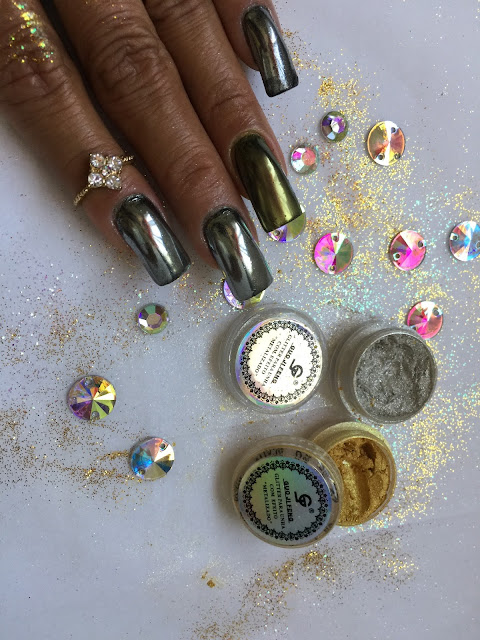 Glitter-para-unhas-com-efeito-metalizado+www.mulatadourada.com