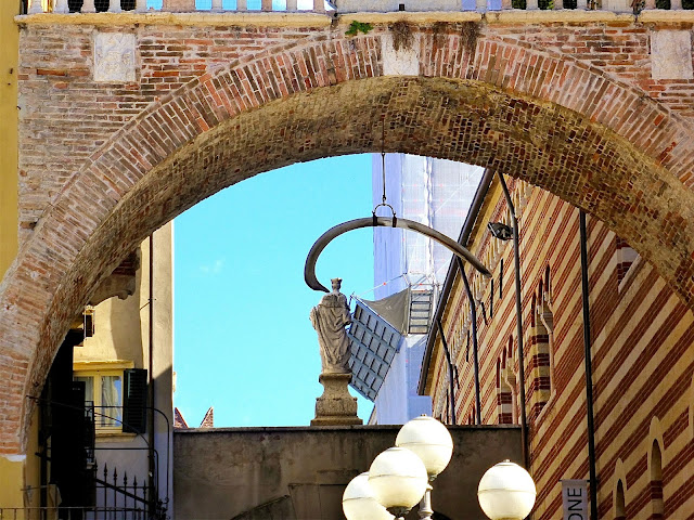 verona-piazza-delle-erbe