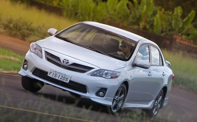 Toyota Corolla 2010 a 2012: recall para airbag - Brasil