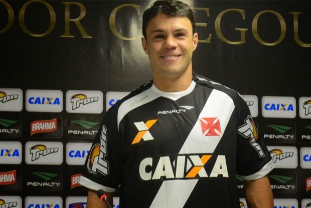 Kleber é apresentado no Vasco e garante: Estou pronto para a Série B