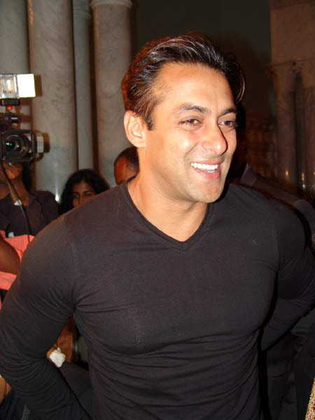 Bollywood Hot Sexy Actor Salman Khan And So Nice And Beautiful Body And So