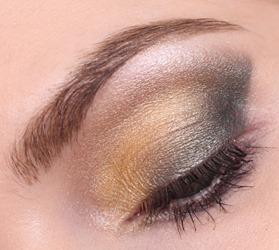 NightGardenEyeshadowPaletteErdemNARS13Look2