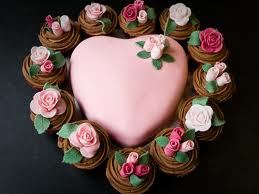 9. Valentine Day 2014 Cakes Picture - Latest New Cake Photo