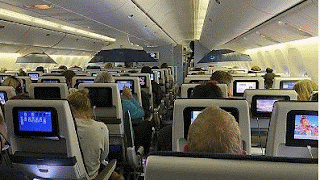 des passagers dans un avion