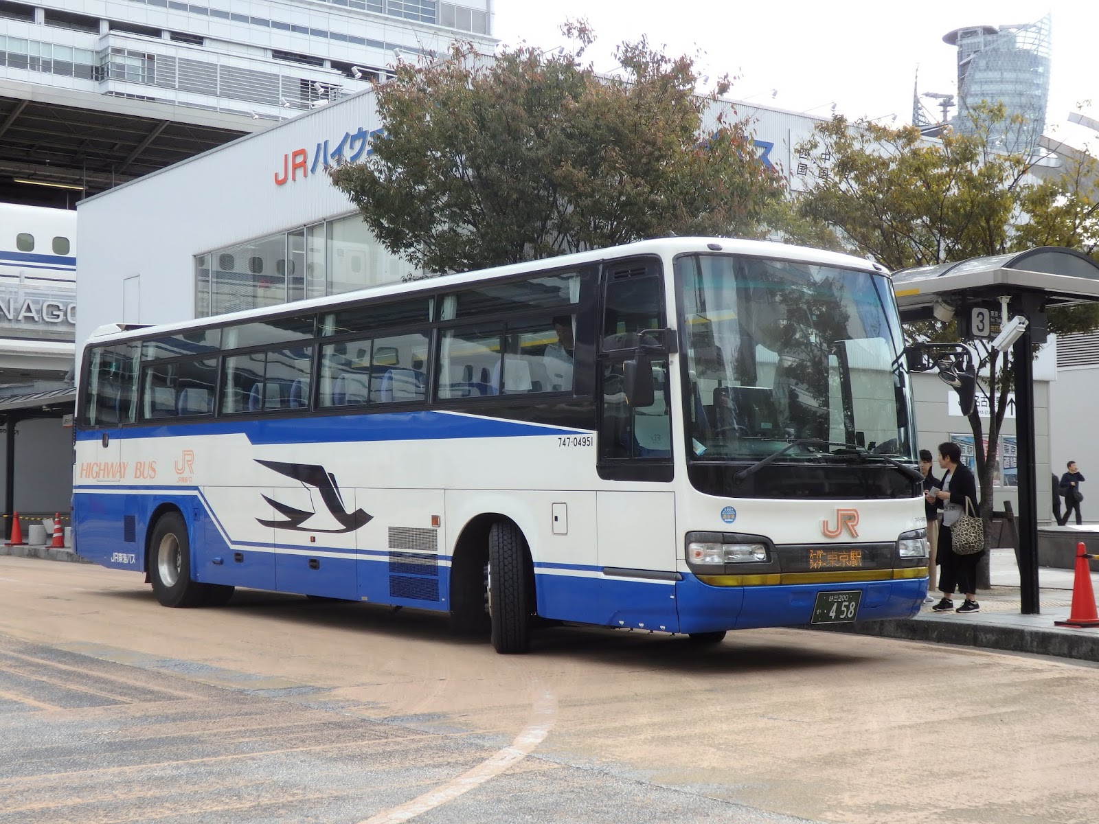 謹んでお慶び申し上げます 当ブログは渋谷凛 イヴ サンタクロース分離体説を支持します