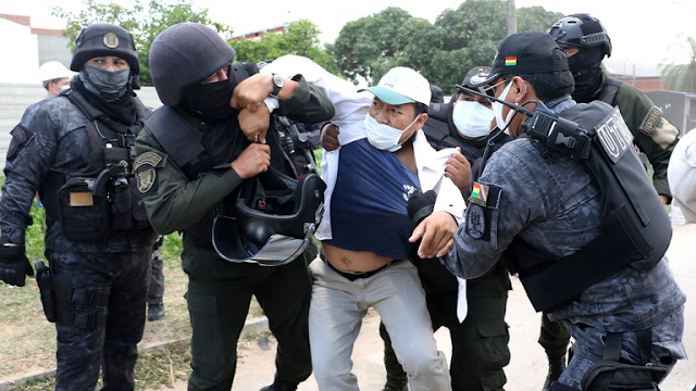 Máxima tensión en Bolivia: el gobierno de Luis Arce envió más policías a las calles tras los enfrentamientos que dejaron un muerto