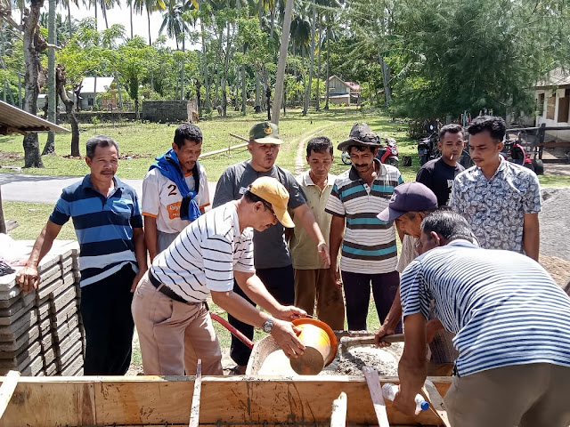 Warga Nagari Kampung Alai Gotong Royong Bangun Mushola.