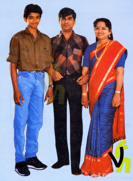 vijay family photos images. Actor vijay photos, Childhood vijay images, Young age photos for actor vijay 