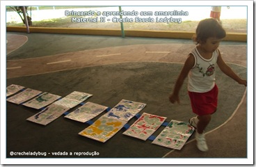 amarelinha-brincadeira-e-coisa-seria-creche-escola-ladybug-recreio-rj-2[4]