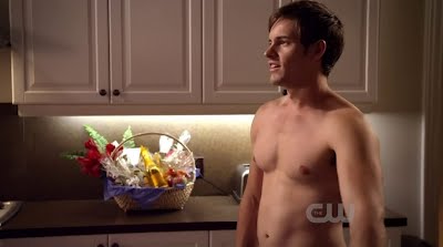 Jonathan Patrick Moore Shirtless in L.A. Complex s1e04