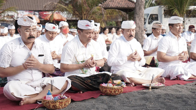  Tumpek Uye ( Kandang) : Tradisi Hindu Bali Sebagai Perwujudan Kasih terhadap Binatang
