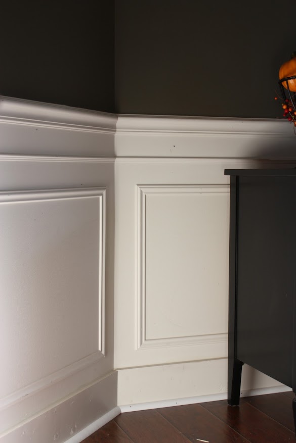 Wainscoting Pictures Dining Room - 5 ft wainscoting bathroom ideas | ... Area Rug, Crown ... / Amazing gallery of interior design and decorating ideas of dining room wainscoting in dining rooms by elite interior designers.