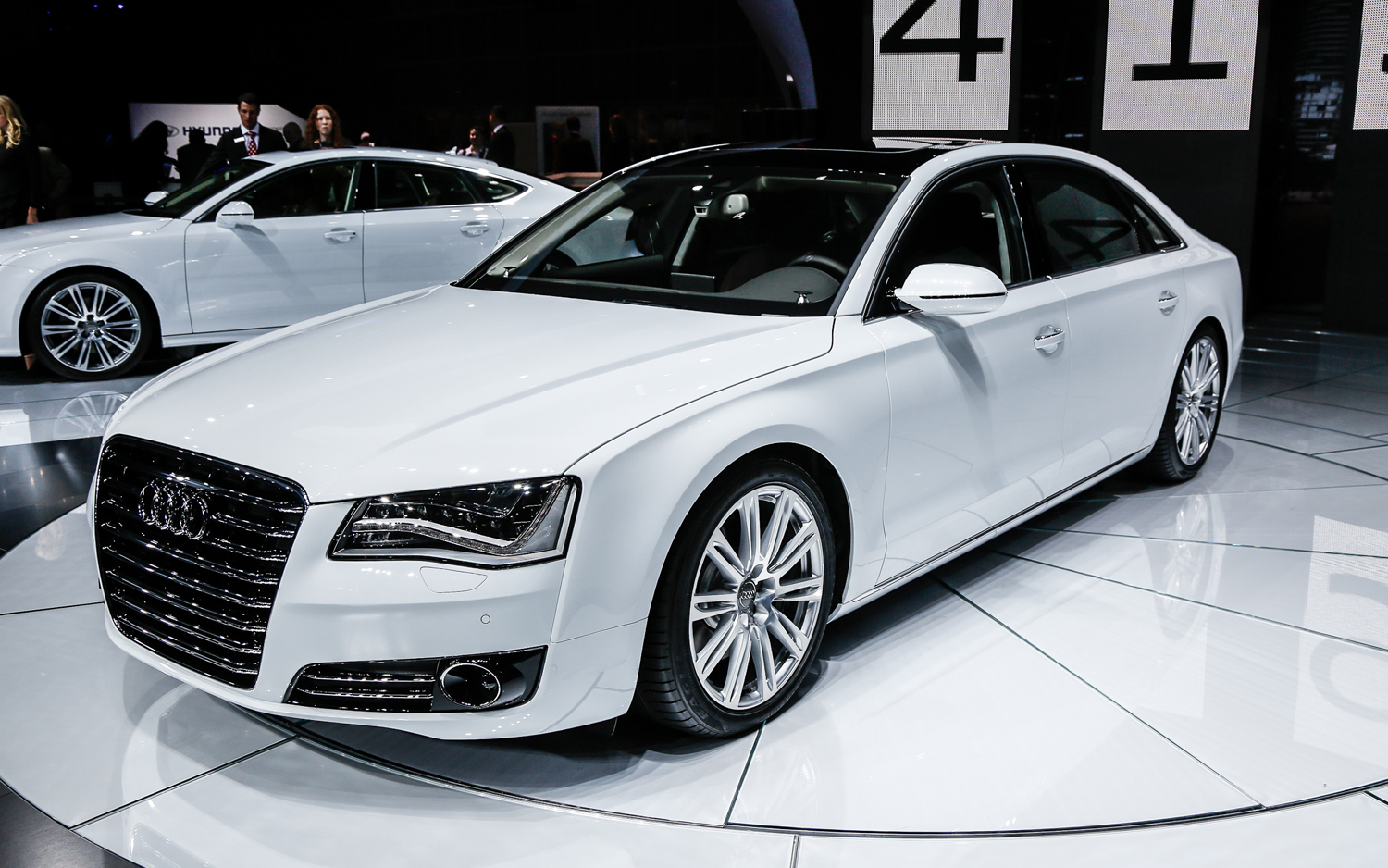 Harga Mobil Audi A8 Dan Spesifikasi