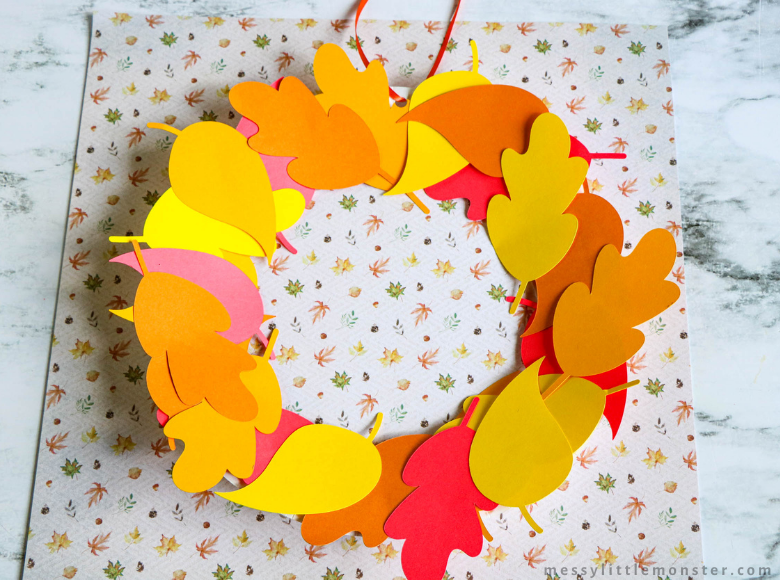 paper plate wreath