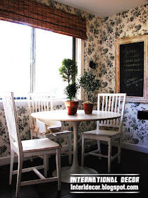 Black and white wallpaper in the interior