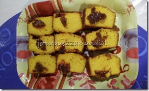 BOLO DE MILHO NA TRAVESSA