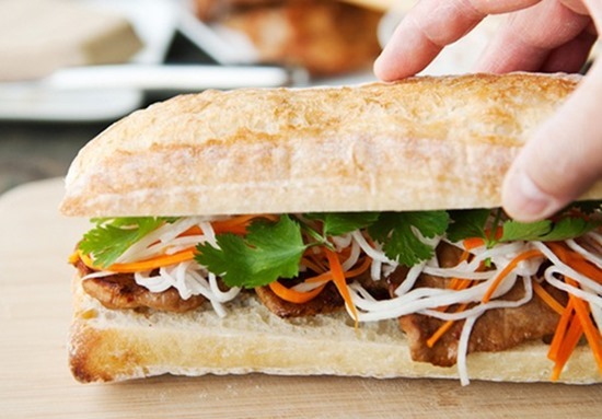 Hướng dẫn làm món Bánh mì kẹp thịt