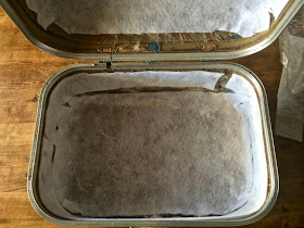 how to recover and clean a vintage train case