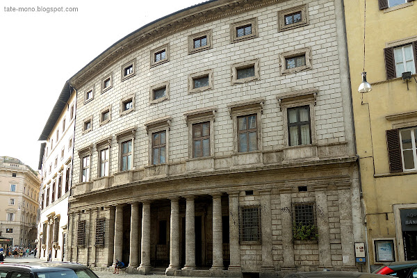 Palais Massimo alle Colonne マッシモ・アッレ・コロンネ宮