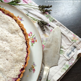 Kuchen / Vintage Kuchenplatte / Greengate Geschirrtuch / Lavendel