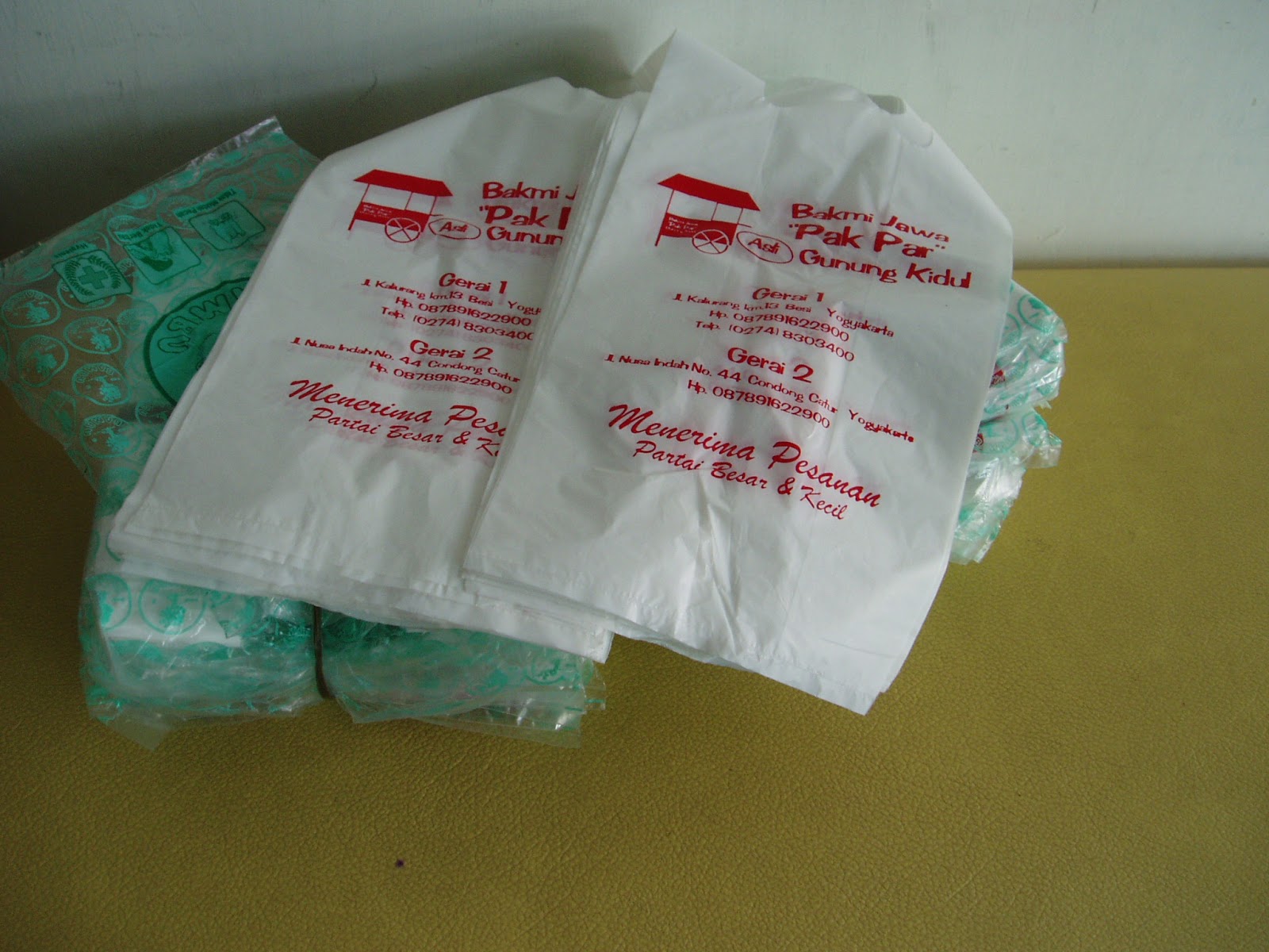 Cleon offset Sablon plastik  murah  Cari  tempat sablon 